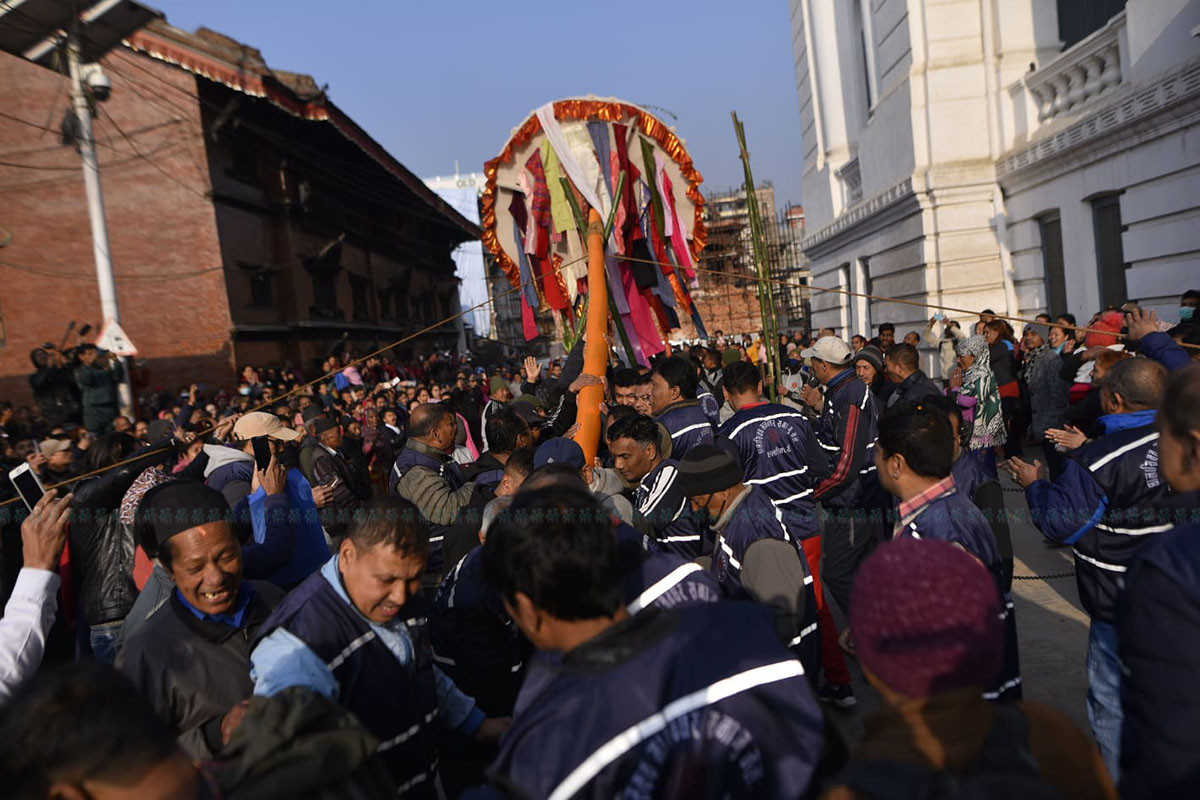 https://raracms.setopati.com/uploads/shares/2020/sujita/holi suru/holi (1).jpg